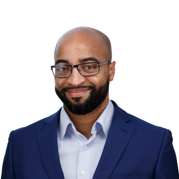 Portrait picture of Helder Delgado