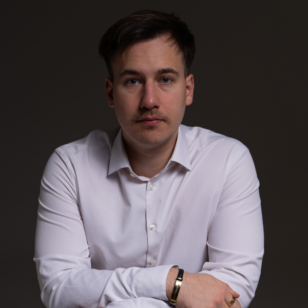 Portrait picture of Florian Binder