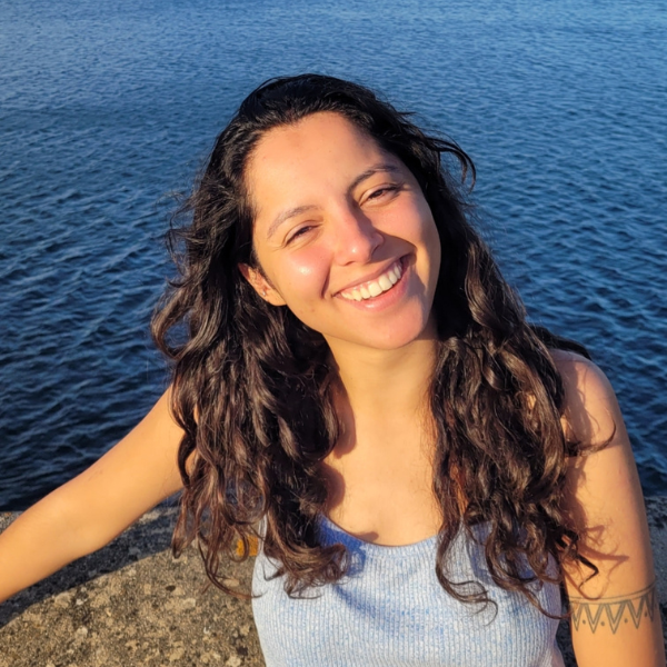 Portrait picture of Marcela Farias